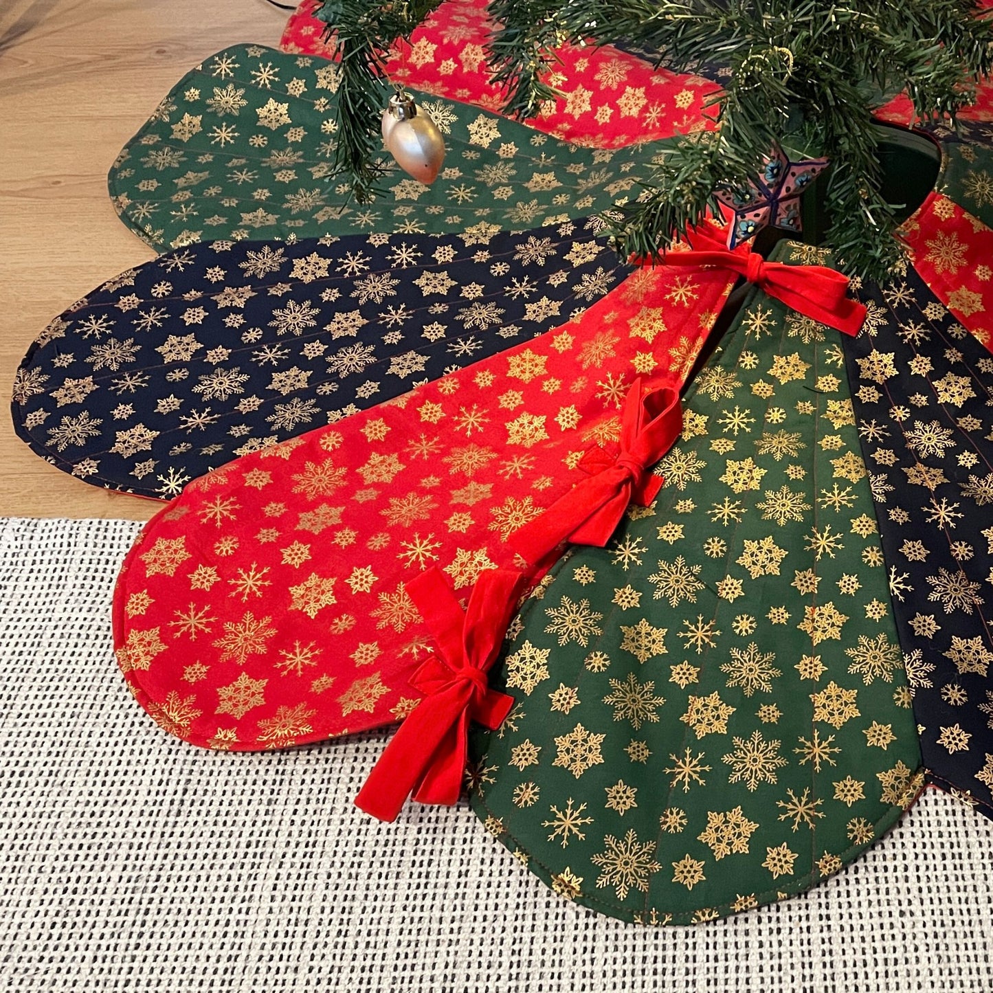 Noël Tree Skirt PDF Sewing Pattern